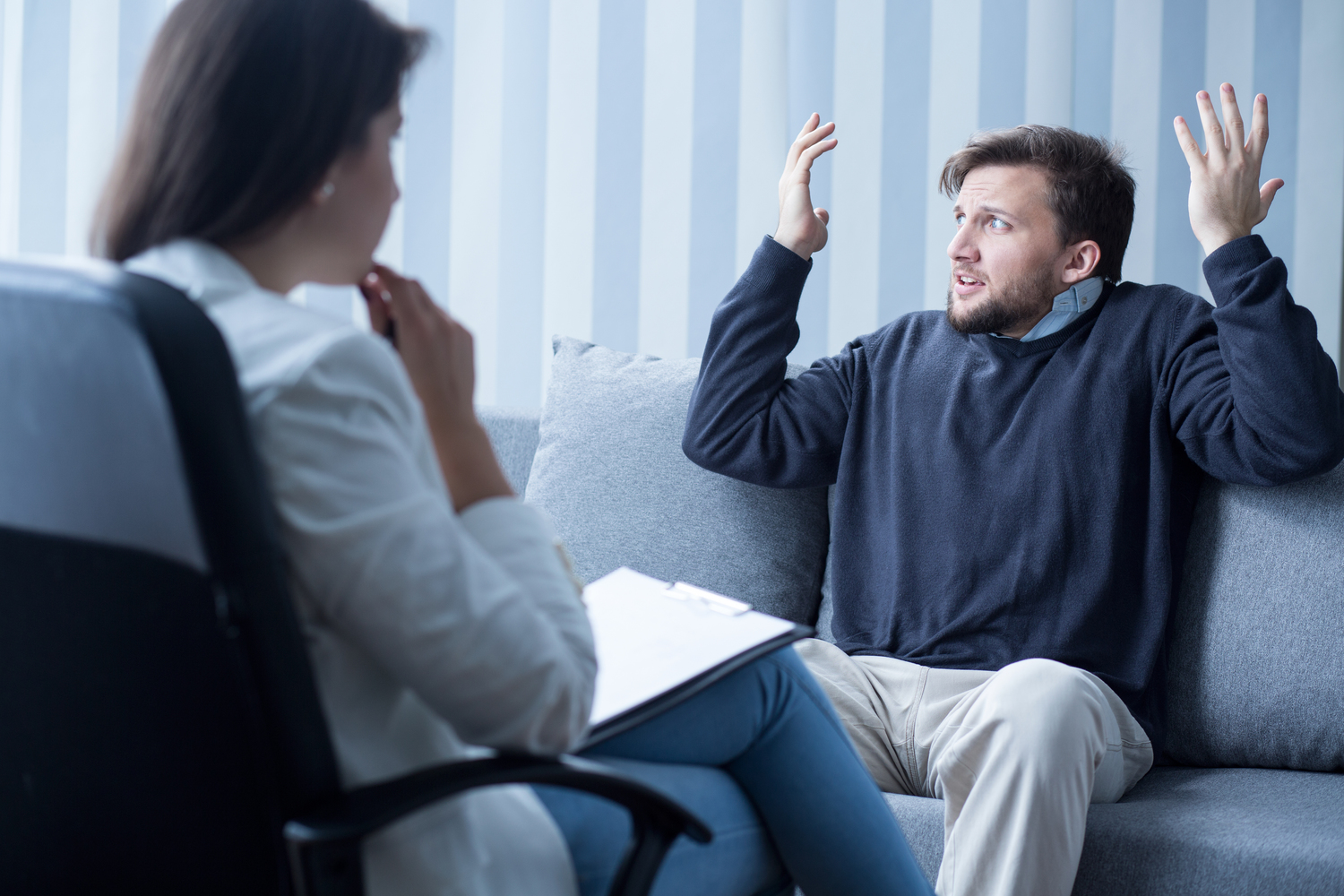 3 Early Signs of Schizophrenia