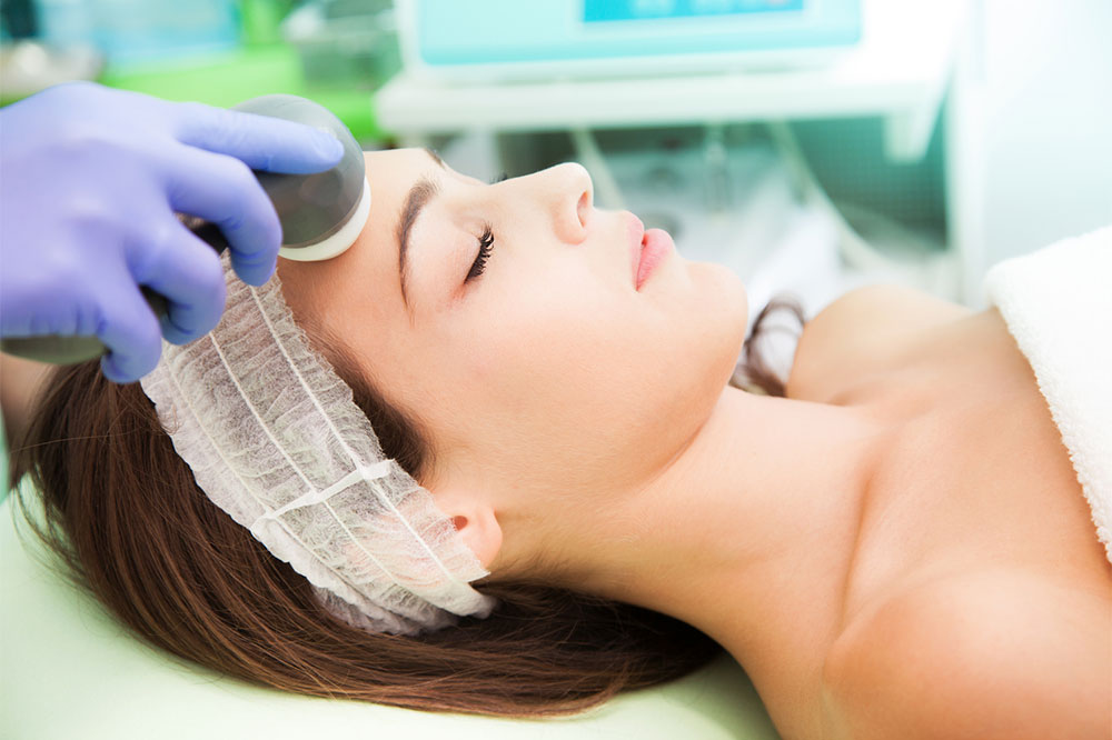 4 Trending Cosmetic Surgeries for Women