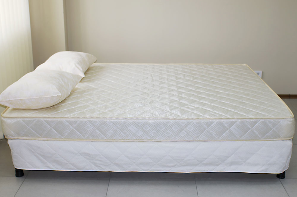 Guide to Buying the Right Mattress for Lower Back and Hip Pain